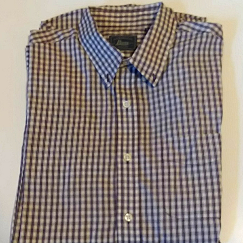 Bass button down shirt medium